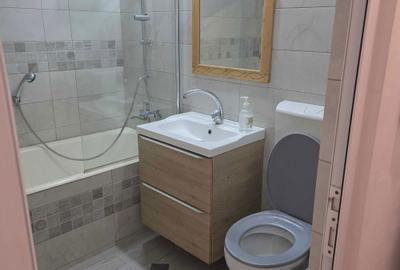 Apartament cu 3 camere decomandat în Central - 1