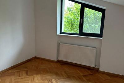 Casă cu 9 camere cu Canalizare în Drumul Taberei - 15