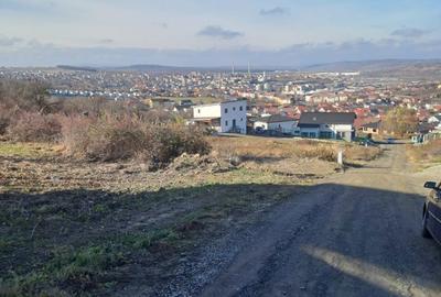 Teren de 900 mp, în Central