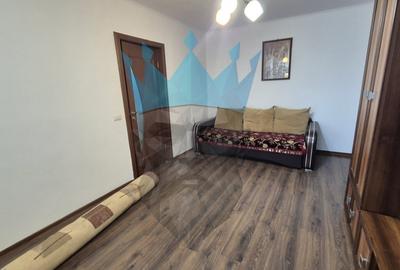 Apartament cu 2 camere decomandat, mobilat în Titan