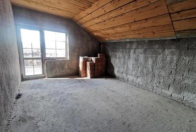 Casa la rosu cu 3 dormitoare, garaj si bransamente utilitati, Harman - 17