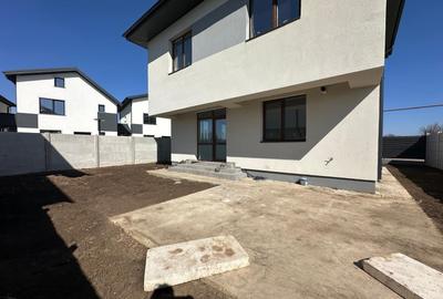 Casă individuală cu 4 camere cu Canalizare în Prelungirea Ghencea - 27