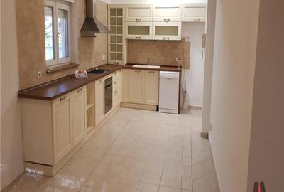 Vila duplex Jolie Ville - str Alexandru cel Bun / COMISION 0 Vila duplex Jolie Ville - str Alexandru cel Bun / COMISION 0 - 10