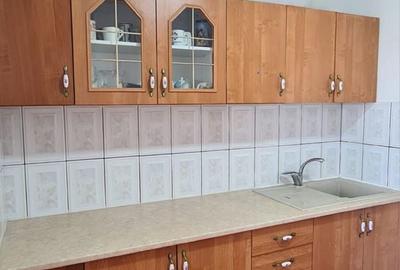 Apartament cu 3 camere decomandat în Micro 12 - 2