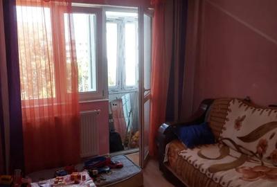 Apartament cu 3 camere in Micro 38 - 2