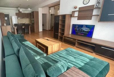 Apartament cu 3 camere decomandat în Sud