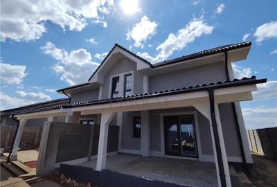 Duplex cu 4 camere cu Teren 354 Mp în Urseni - 3