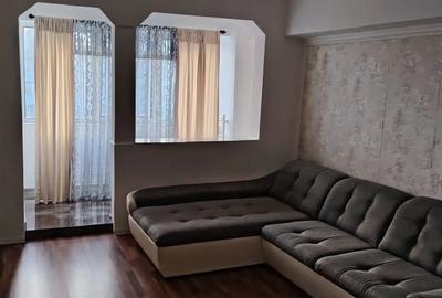 Apartament cu 4 camere decomandat în Micro 5 - 2
