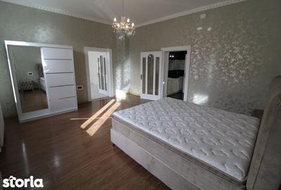 Casă cu 4 camere cu Teren 750 Mp în Central - 1