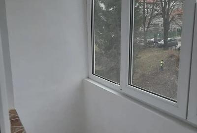 Apartament cu 3 camere decomandat în Calea București - 8