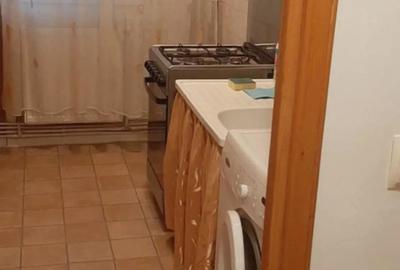 Garsonieră decomandată în Central - 2