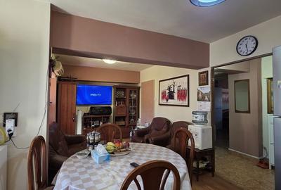 Apartament cu 4 camere decomandat în Calea București - 9