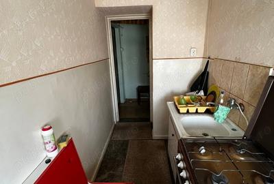 Apartament cu 2 camere semidecomandat în Micro 15 - 4