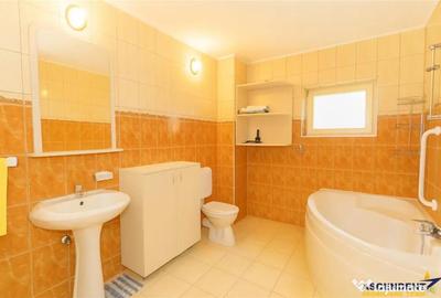 Casă cu 8 camere cu Teren 500 Mp în Zărnești - 7