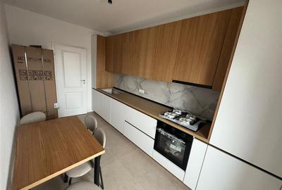 Apartament cu 2 camere decomandat, mobilat în Est