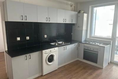 Inchiriez apartament