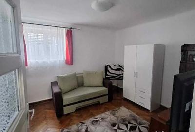 Apartament cu 3 camere decomandat în Central - 6