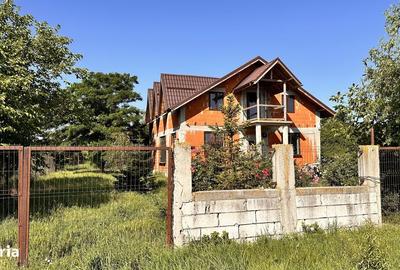 Casă cu 5 camere cu Teren 3631 Mp în Răcari - 4