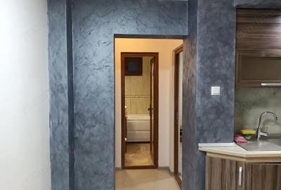 Apartament cu 3 camere decomandat în Piața Centrală - 2