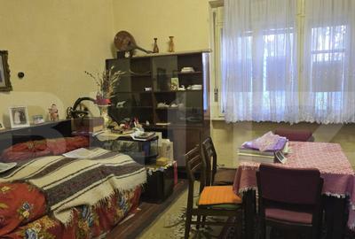 Casa de vanzare, 6 camere, 137 mp, teren 579 mp, zona semice - 1