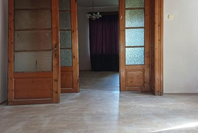 Casă cu 4 camere în Central - 3