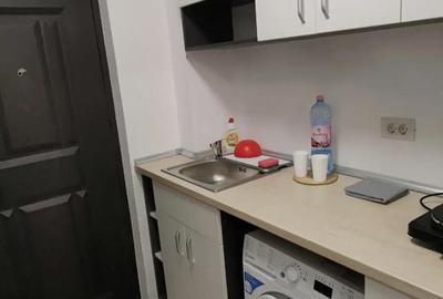 Garsonieră semidecomandată în UTA - 5