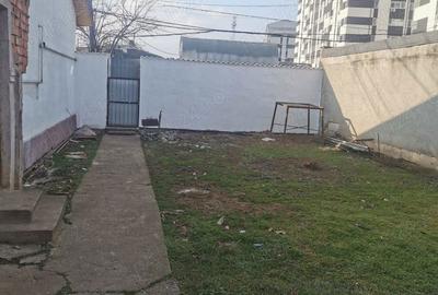 Casă cu 3 camere în Dudu - 1