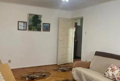 Inchiriez apartament , 2 camere , decomandat , etaj 2 , str.Timisorii nr.110 - 10