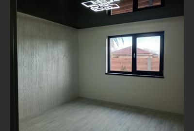 Casă cu 3 camere cu Canalizare în Mihail Kogălniceanu - 2