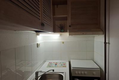 Apartament cu 2 camere semidecomandat în 1 Mai - 15