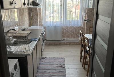 Apartament cu 3 camere decomandat în Piața Nouă