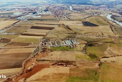 Spațiu comercial, de 72,600 mp, în Central - 16