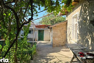 Casă cu 5 camere cu Teren 2200 Mp în Tuzla - 2