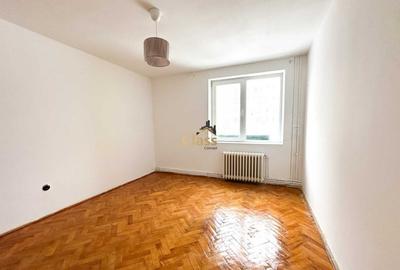 Apartament cu 3 camere semidecomandat în Gheorgheni