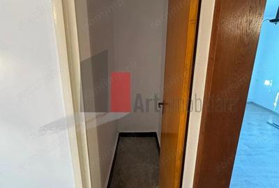 De vanzare Apartament 3 camere, Sector 4 - 6