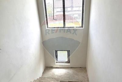 Casă cu 4 camere în Dumbrăveni - 8