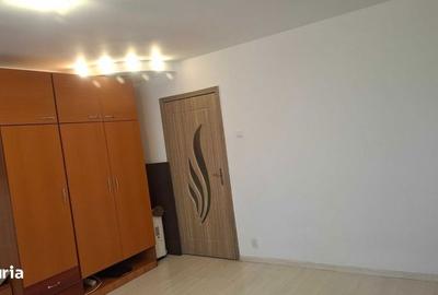 Garsonieră decomandată în Central - 2