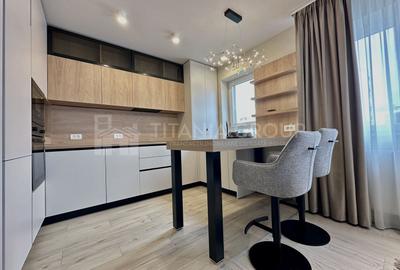 Apartament cu 2 camere semidecomandat, mobilat în Tractorul - 2