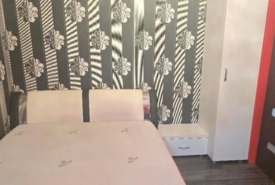 Inchiriez, garsoniera cu 2 camere in Deva, zona Dacia, etaj 3, - 4