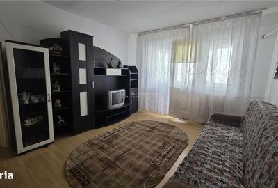 Apartament cu 2 camere semidecomandat în Rovine