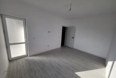 Duplex spatios cu 4 camere si mansarda cu placa de beton,gata de mutat - 9