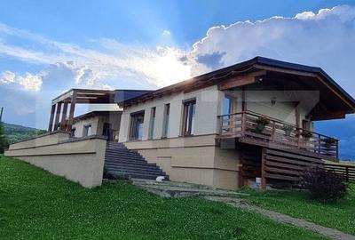 Casă cu 6 camere cu Teren 5000 Mp în Rădăuți