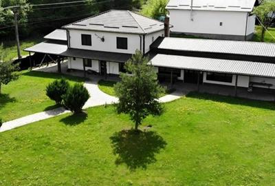 Casă cu 4 camere în Valea Dobârlăului - 2