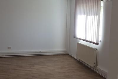 Birou, de 230 mp, în Exterior Sud - 12