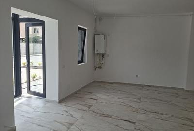 Spațiu comercial, de 65 mp, în Central - 10