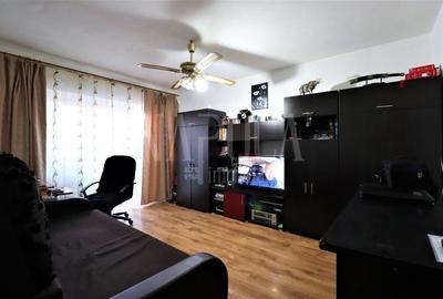 Apartament cu 3 camere decomandat în Între Lacuri
