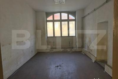 Spațiu comercial, de 1,883 mp, în Central - 2