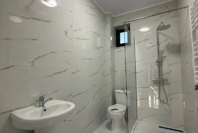 Casă cu Teren 300 Mp în Lumina