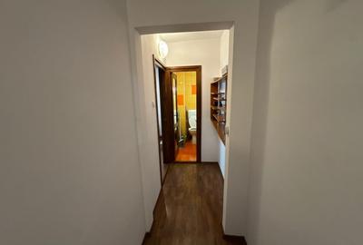 Apartament cu 3 camere decomandat, mobilat în Tractorul - 9