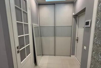 Apartament cu 3 camere decomandat în 1 Decembrie 1918